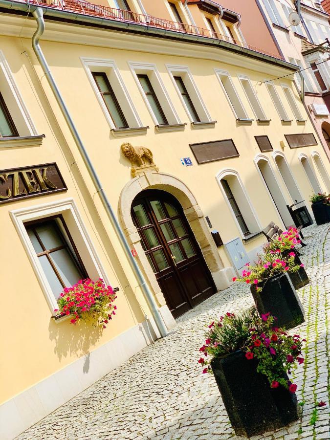 Hotel, Apartament Pod Zlotym Lwem W Samym Centrum Miasta Z Darmowym Parkingiem VII Klodzko Ngoại thất bức ảnh