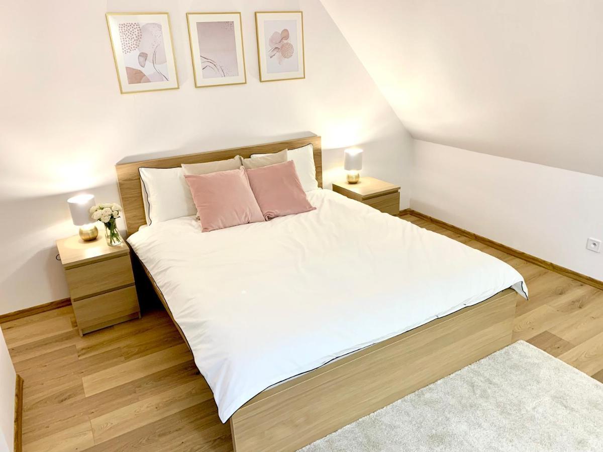 Hotel, Apartament Pod Zlotym Lwem W Samym Centrum Miasta Z Darmowym Parkingiem VII Klodzko Ngoại thất bức ảnh