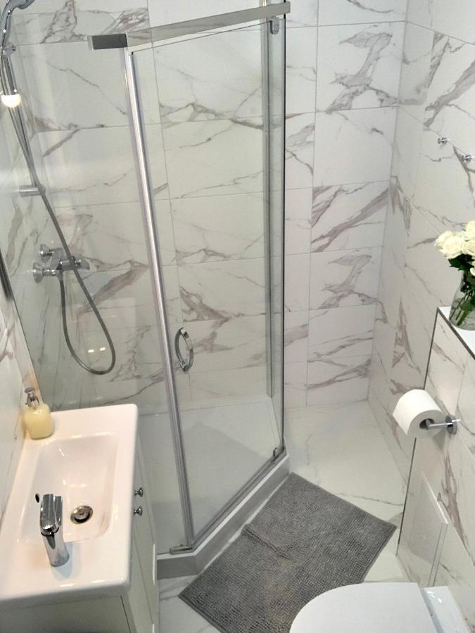 Hotel, Apartament Pod Zlotym Lwem W Samym Centrum Miasta Z Darmowym Parkingiem VII Klodzko Ngoại thất bức ảnh