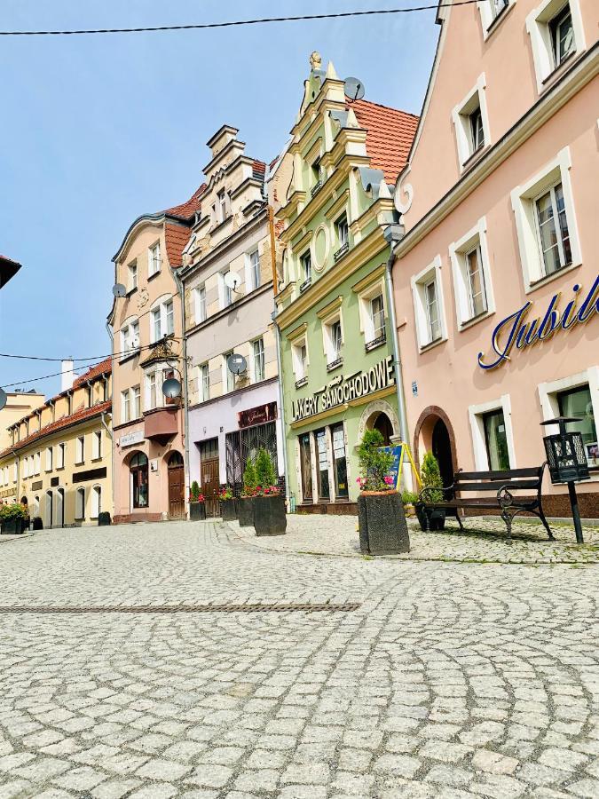 Hotel, Apartament Pod Zlotym Lwem W Samym Centrum Miasta Z Darmowym Parkingiem VII Klodzko Ngoại thất bức ảnh