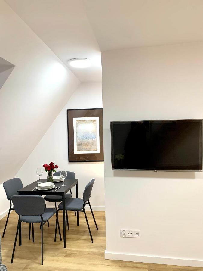 Hotel, Apartament Pod Zlotym Lwem W Samym Centrum Miasta Z Darmowym Parkingiem VII Klodzko Ngoại thất bức ảnh